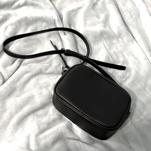 Ela classic cross body bag - vegan 🌱